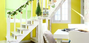 Duplex (Horn, Base 2-person) | In-room dining - Konzert Pension (Incheon)