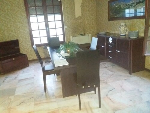 Grande villa avec terrasse jardin