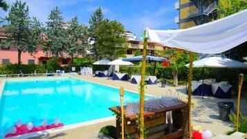 Piscina all'aperto