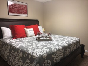 2 bedrooms, iron/ironing board, WiFi, bed sheets