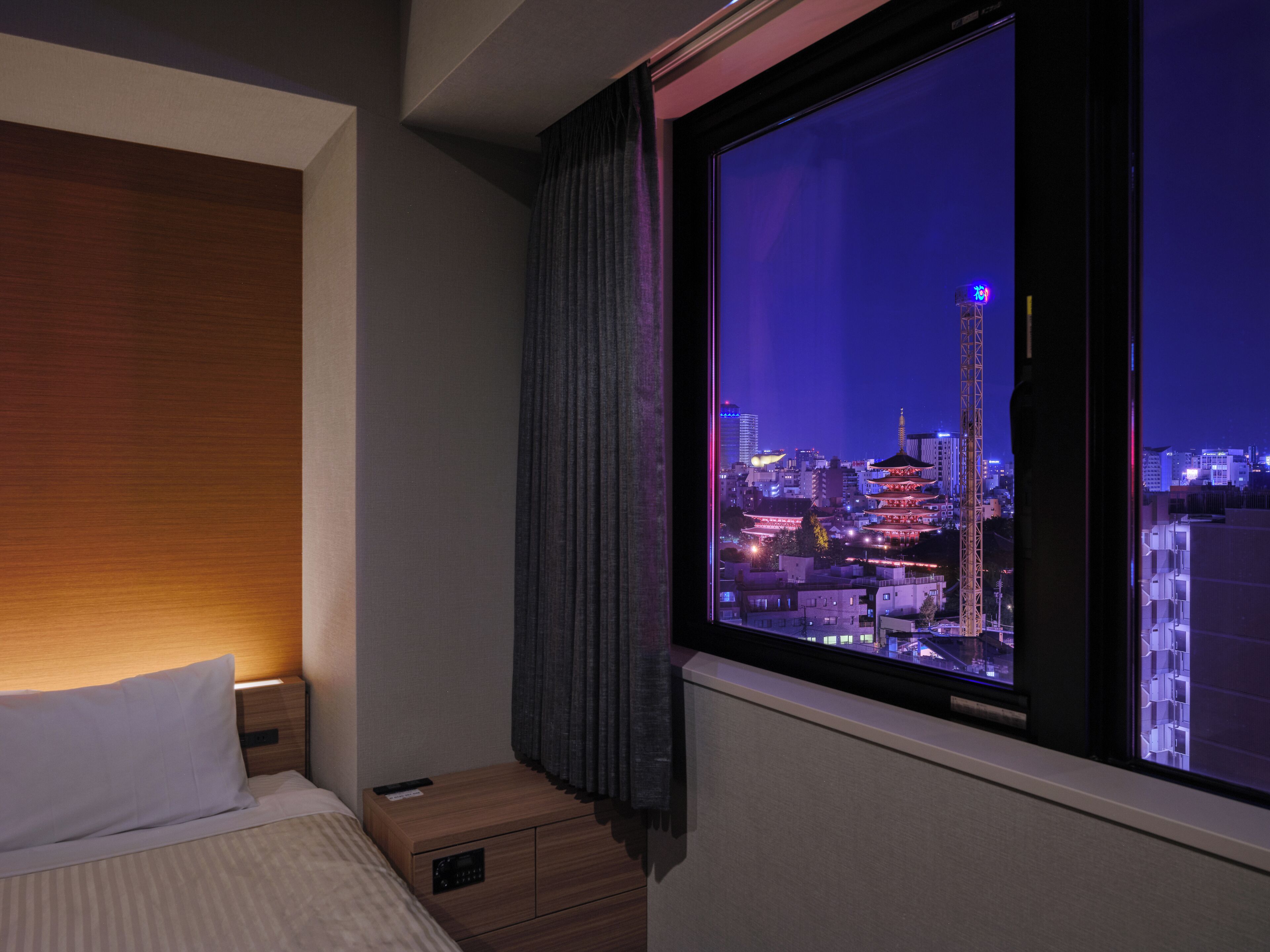 Caja de seguridad en la habitación, wifi gratis y ropa de cama 