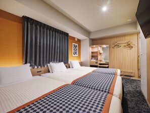 Habitación estándar con 2 camas individuales, para no fumadores (with Extra Bed) | Caja de seguridad en la habitación, wifi gratis y ropa de cama 