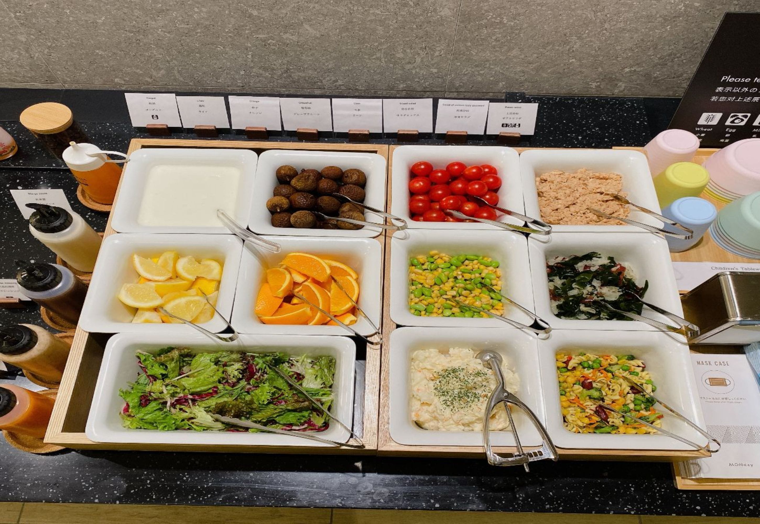 daily buffet breakfast (jpy 1800 per person)