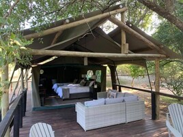 Luxury Tent (Knob Thorn Safari) | Terrace/patio