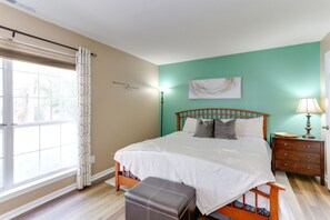 2 bedrooms, iron/ironing board, free WiFi, bed sheets