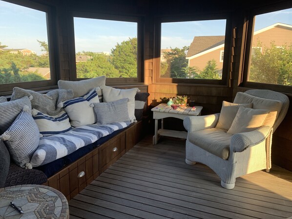 TV - Ocean Beach House Labor Day Weekend (Ocean Beach)