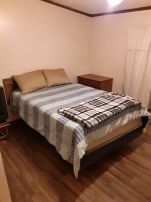 3 Schlafzimmer, Bügeleisen/Bügelbrett, WLAN, Bettwäsche