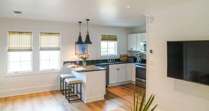 Home Away from Home! Beautiful Carriage House in Seagrove Close to the Beach