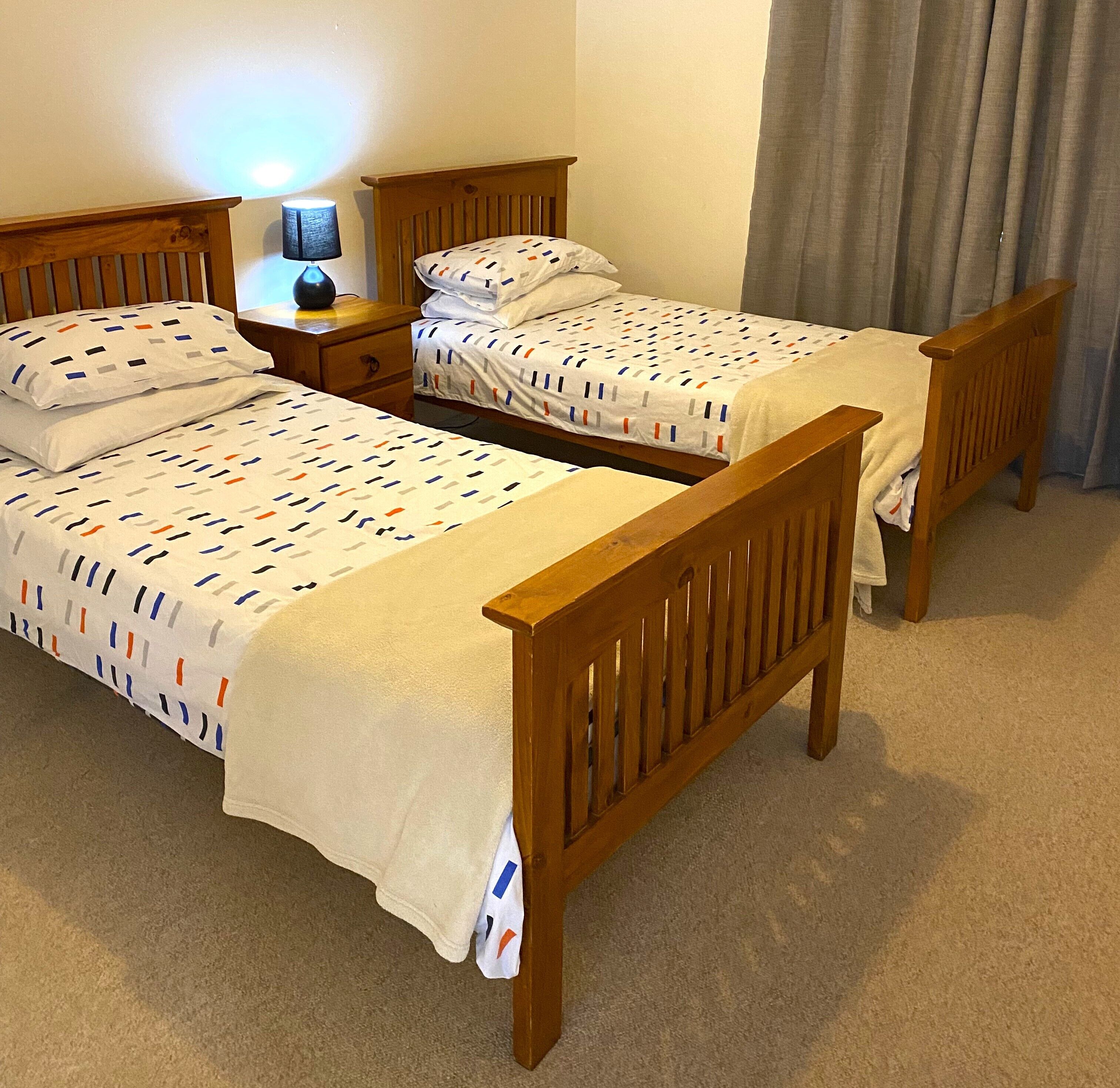 QUINNS RETREAT 4 bedroom 2 bathrooms with pool — image 8