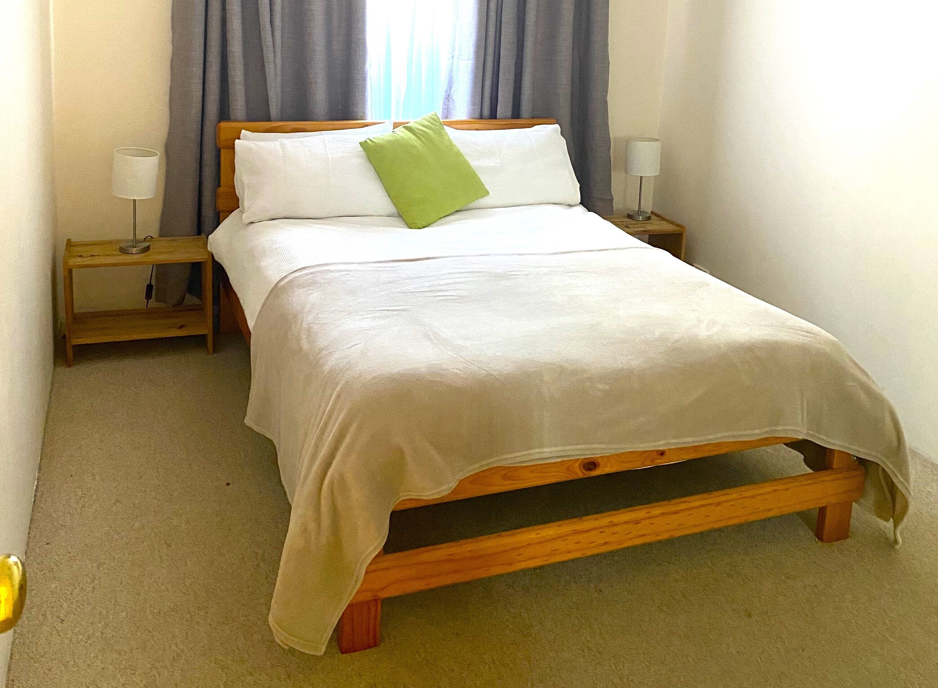 QUINNS RETREAT 4 bedroom 2 bathrooms with pool — image 11