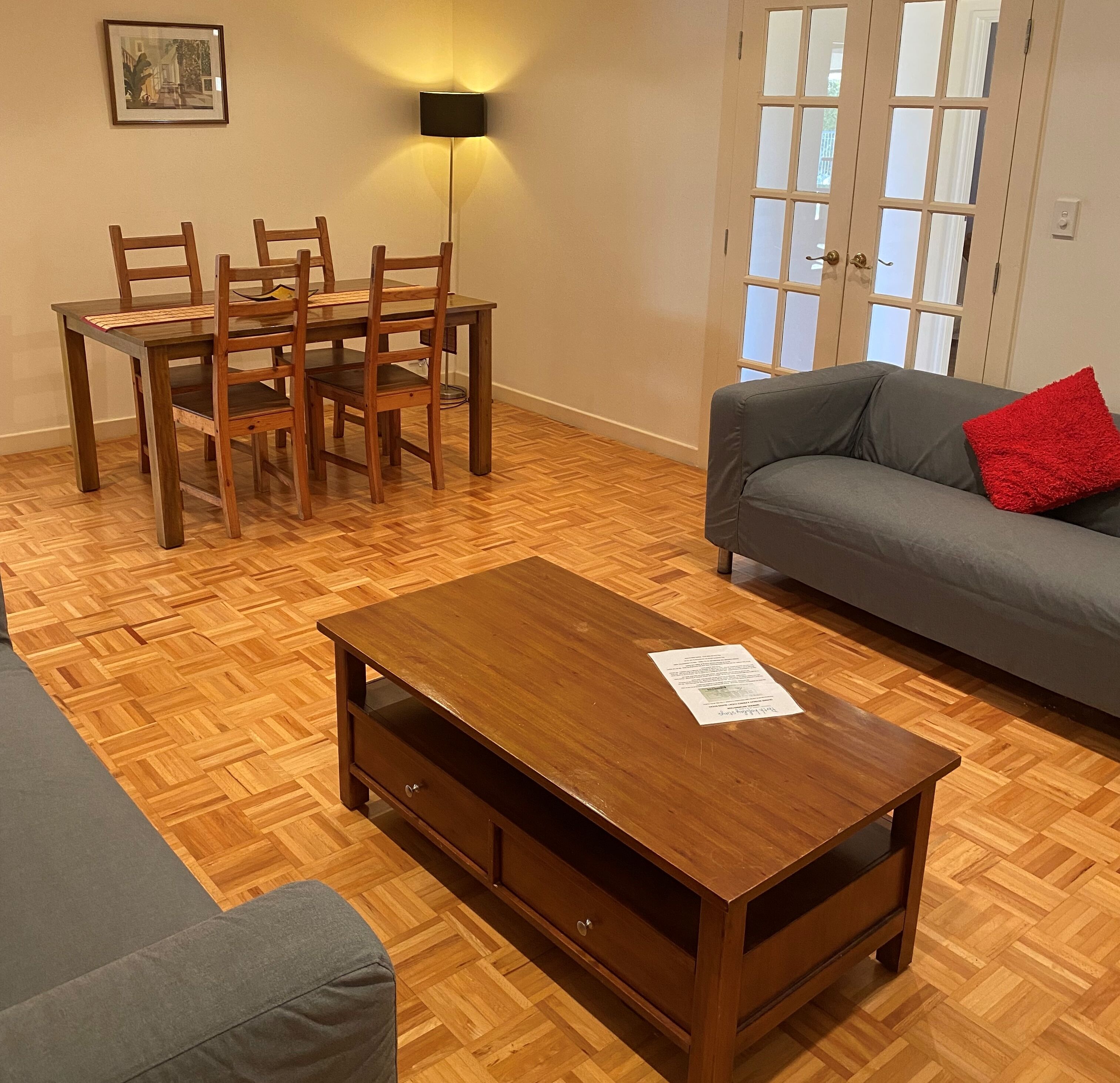 QUINNS RETREAT 4 bedroom 2 bathrooms with pool — image 10