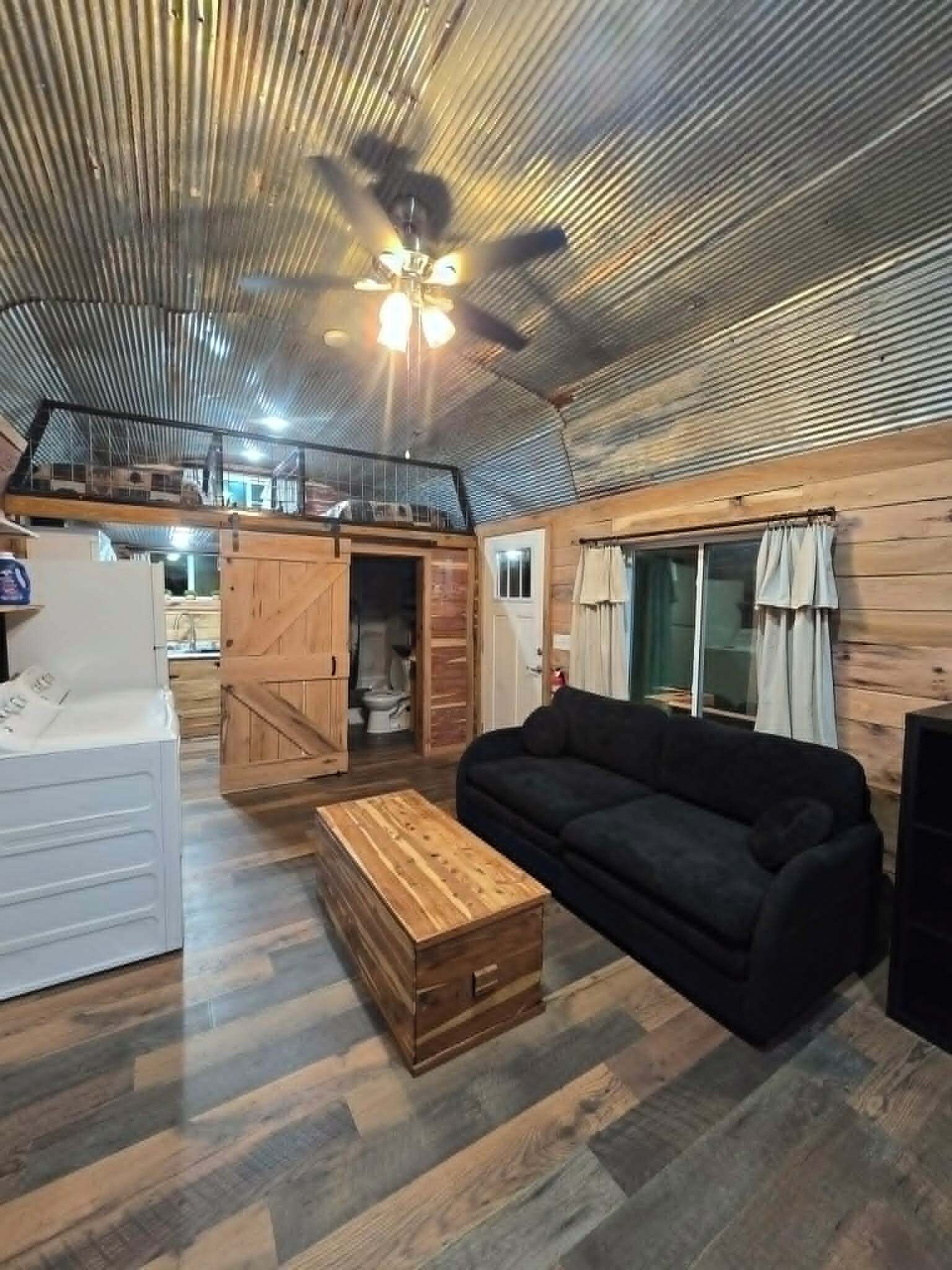 Cozy 1-br Cabin With Kid's Loft, Hot Tub & Large Deck On Working Buffalo Farm - Arkansas