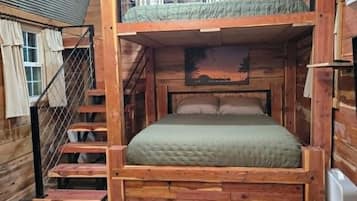 2 bedrooms, bed sheets