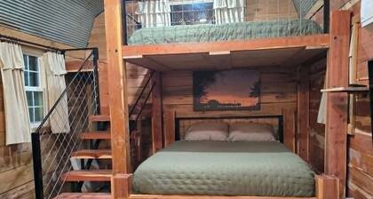 Amish construit, chalet loft situé sur une ferme Buffalo près de la rivière Buffalo
