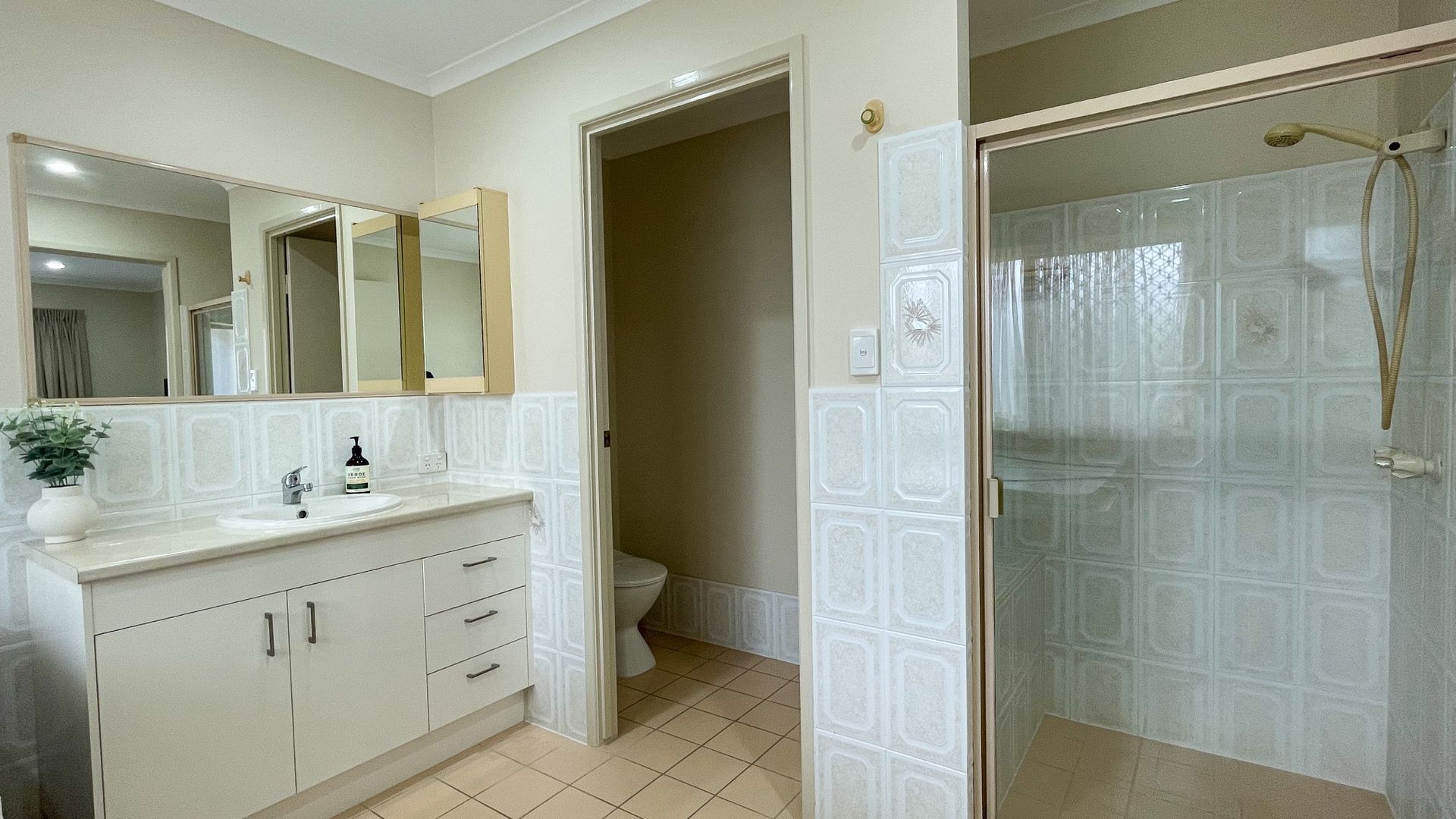 Sandy Paws - Burrum Heads- Walk to Beach -3BR- Aircon-Pool table — image 23