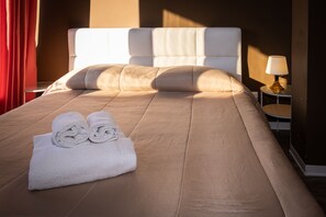 Minibar, desk, free WiFi, bed sheets - Dolci Emozioni (Bari)