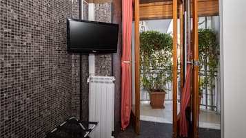 Habitació individual clàssica | Minibar, escriptori, wifi gratuïta i roba de llit