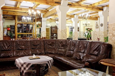 Lobby. Usługi Noclegowe 17