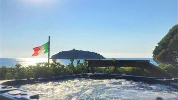 Idromassaggio all'aperto