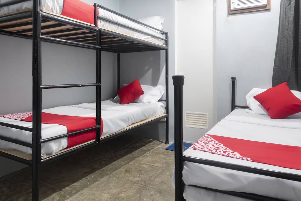 Standard Bunk 3 Bed | Kostenloses WLAN, Bettwäsche