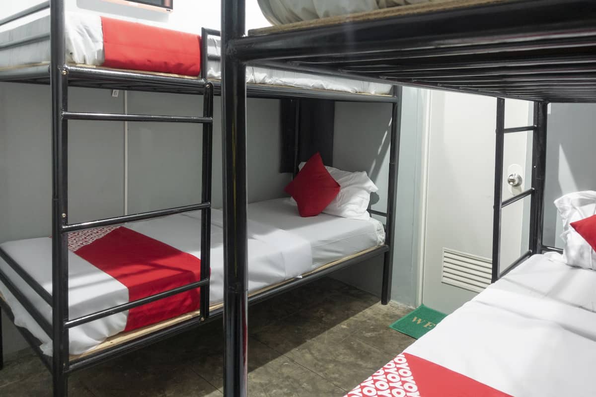Standard Bunk 4 Bed | Kostenloses WLAN, Bettwäsche