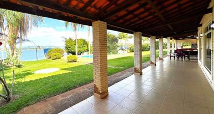 Christmas package from December 23rd to 28th, available at a spectacular country house by the reservoir!