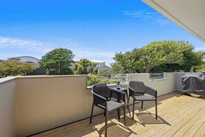 Property grounds - Seven by the Sea in New Plymouth (New Plymouth)