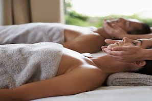 Sauna, hot tub, steam room, body treatments, body wraps, facials