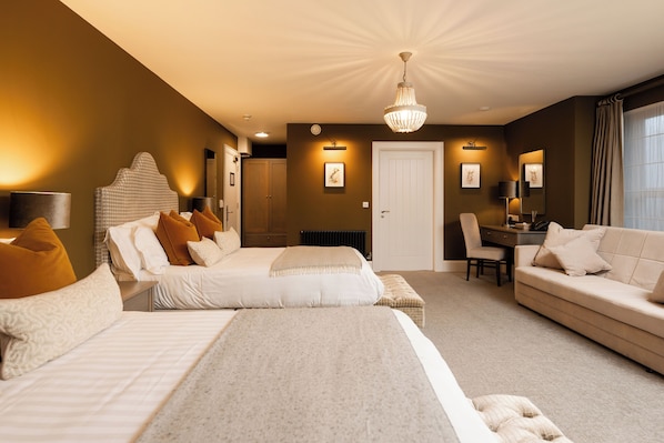 Family Room | 1 bedroom, Egyptian cotton sheets, premium bedding, pillowtop beds