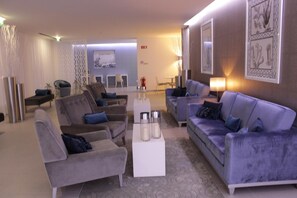 Flat-screen TV - Costa de Prata Hotel (Figueira da Foz)