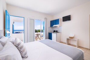 1 bedroom, in-room safe, free WiFi, bed sheets