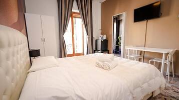 Double Room, Balcony (52) | Premium bedding, down duvets, memory-foam beds, minibar
