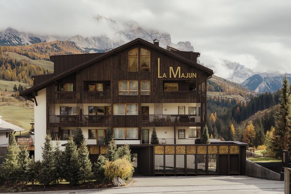 Front of property - Hotel La Majun (Badia)