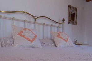 Ferienhaus | 2 Schlafzimmer, Betten mit Memory-Foam-Matratzen, individuell dekoriert