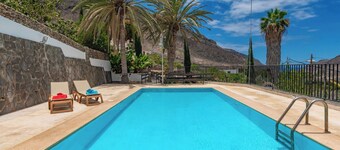 GC0284 Holiday house with shared pool in Mogán
