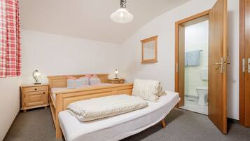 6 bedrooms, free cots/infant beds, rollaway beds, free WiFi