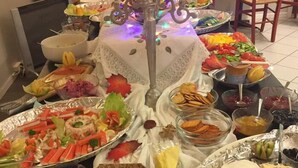 Daily buffet breakfast for a fee - Vikedal Relax Center (Vindafjord)