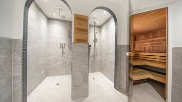 Sauna, steam room