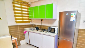 Apartment | Private kitchen - Regency Apartment (Dar es Salaam)