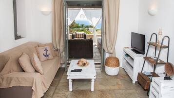 House, 3 Bedrooms, Private Pool | Living room | Flat-screen TV