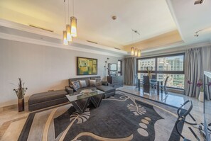 アパートメント 1 ベッドルーム | リビング エリア | 薄型テレビ