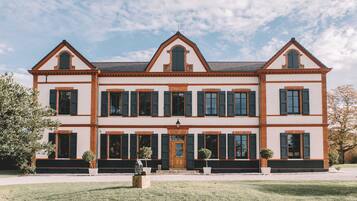 Fachada da propriedade