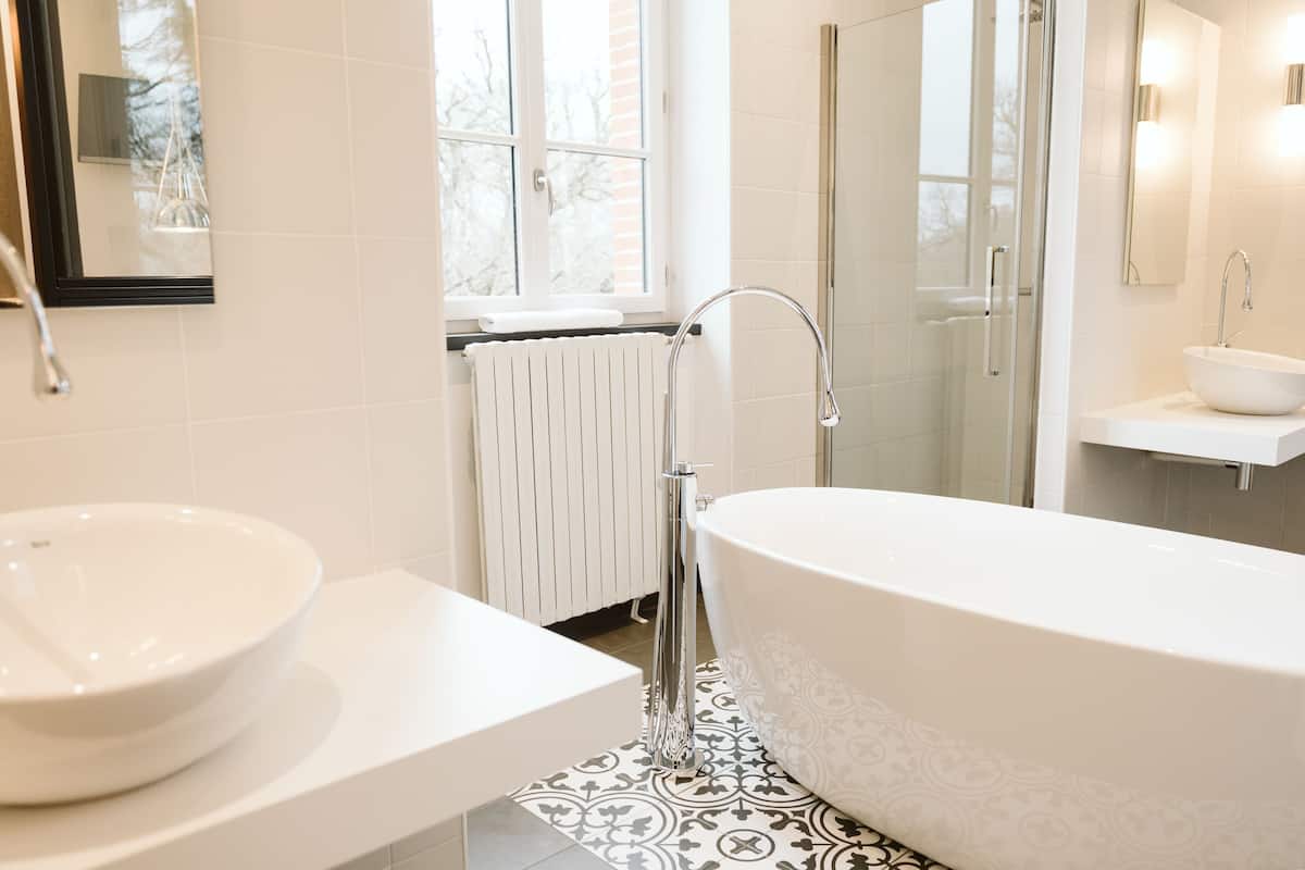 luxury double room | bathroom | free toiletries, hair dryer, towels