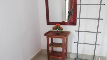 Standard Room, 1 Double Bed | Laptop workspace, free WiFi