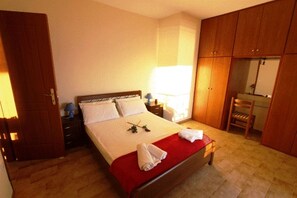 Superior Apartment, 2 Bedrooms, Sea View | 2 bedrooms, free WiFi, bed sheets - Menigos Type AA2R no 38 Superior Seaview (Corfu)