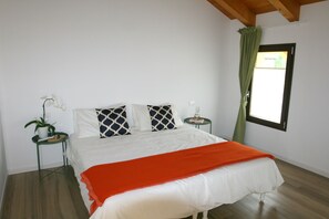 Standard Apartment, 1 Bedroom, Garden View (Alloggio Verde) | Down comforters, desk, soundproofing, cribs/infant beds - Civico 1A1 (Santa Maria di Sala)