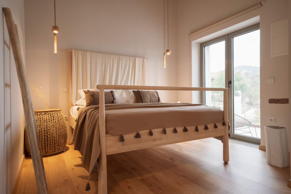 1 soveværelse, premium-sengetøj, senge med madrasser af memory foam