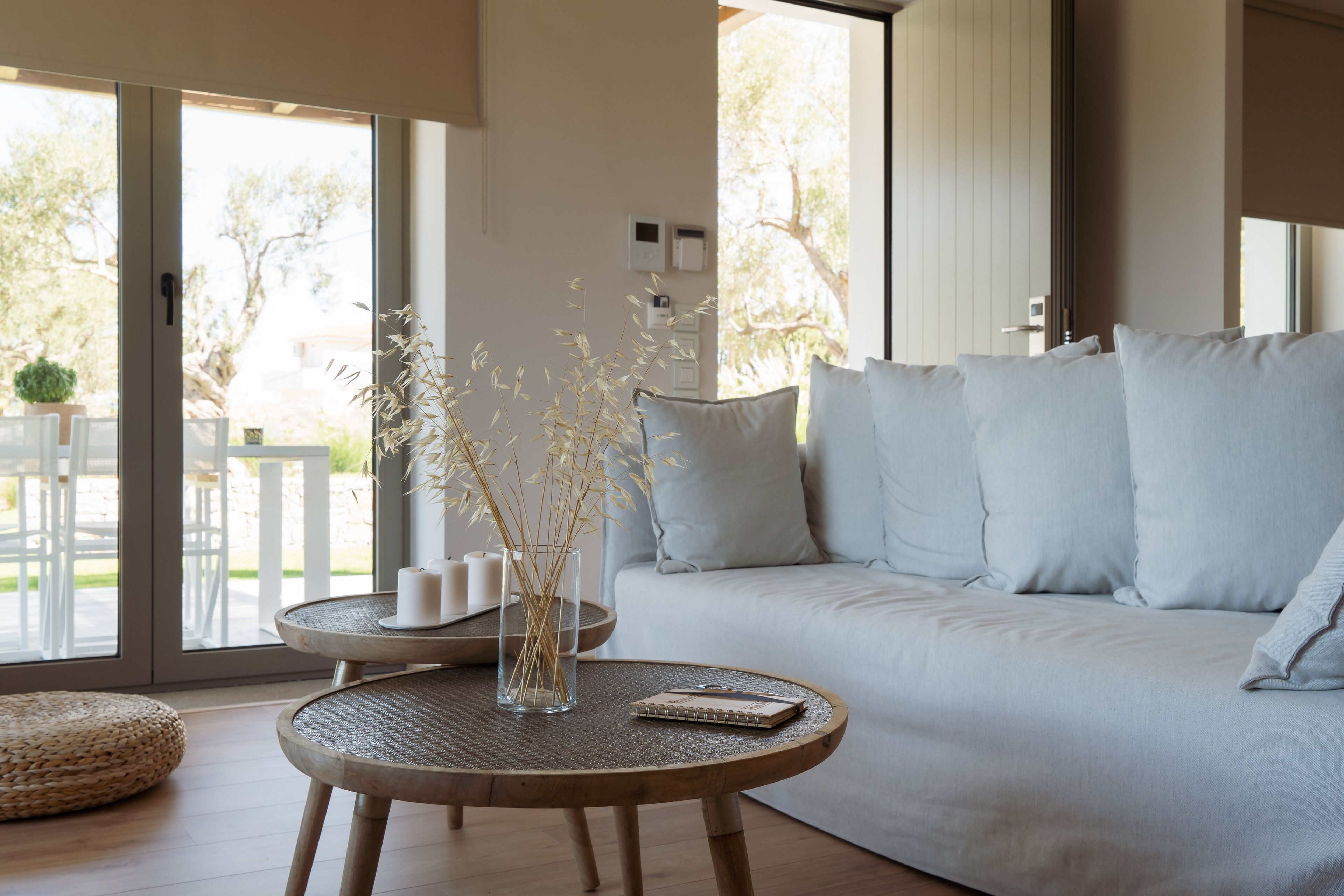 42-inch flat-screen TV with digital channels, Smart TV, fireplace