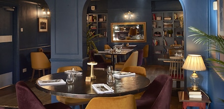Restaurant. The Stratton House Hotel