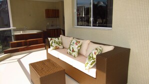 Apartment | 1 bedroom, free WiFi - Cod 032A Apart Alto Padrao 3 Suites (Bombinhas)